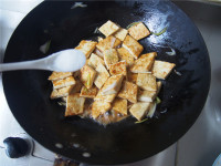家常菜葱烧豆腐