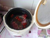 美味早餐大枣小米粥做法图解3)