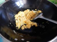 特色美食苦瓜炒鸡蛋做法图解6)