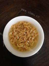 可口的葱油拌面做法图解2)