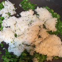 美味的青菜蛋炒饭做法图解5)