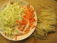 美味的素炒饼丝做法图解2)