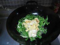「DIY美食」青椒炒鸡蛋做法图解7)
