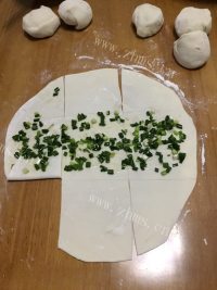 满口清香的葱油饼做法图解15)