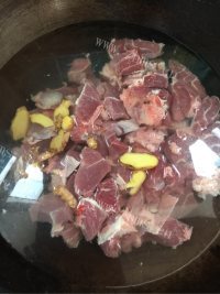 番茄牛肉汤做法图解2)