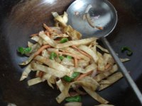 简单的炒饺子皮