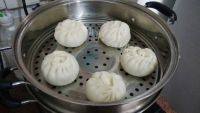 好吃的酸菜粉丝肉包做法图解10)