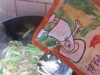 家常菜西芹炒豆皮
