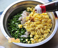 脆嫩可口的韭菜鸡蛋饺子做法图解4)