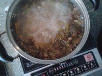 美味的酸菜汤做法图解18)