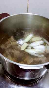 美味佳肴般的炖牛肉做法图解7)