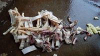 美味的花生鱿鱼瘦肉粥做法图解4)