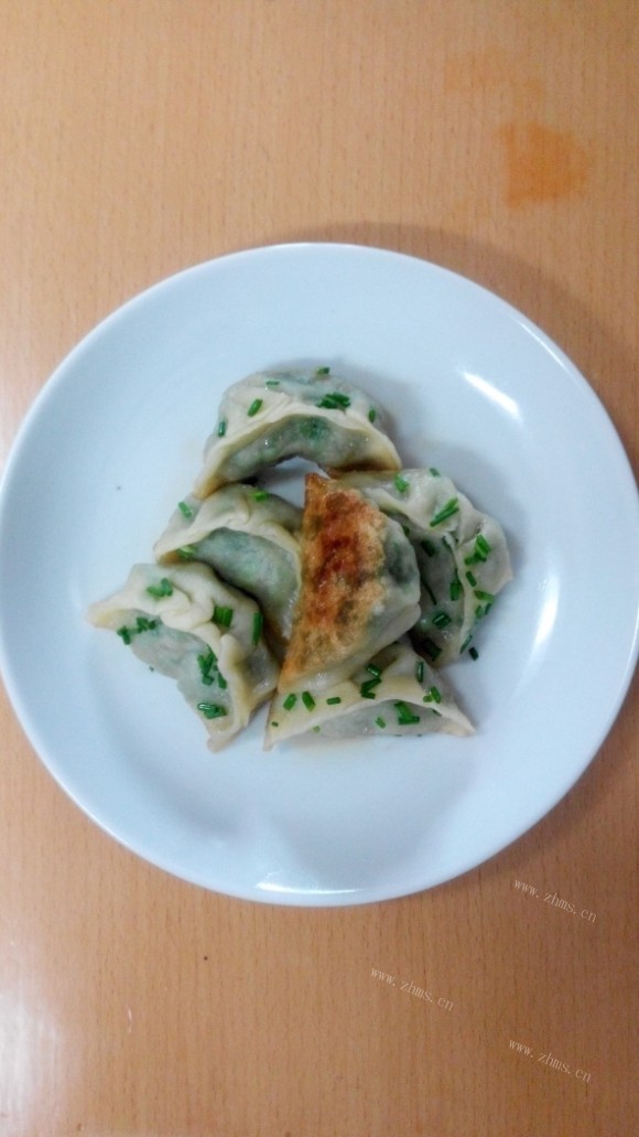 脆嫩可口的自制饺子