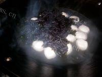 家常菜紫菜肉丸汤做法图解3)