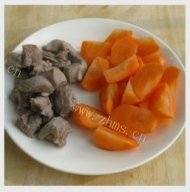 好吃的羊肉胡萝卜做法图解2)