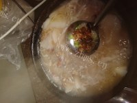 好吃的鱿鱼瘦肉煮米粉汤做法图解7)