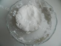 美味的小熊嘟嘟汤圆做法图解4)
