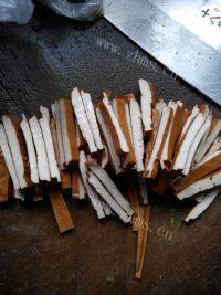 家常菜西芹炒豆干做法图解2)