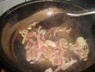 「营养美食」豆角炒肉做法图解4)