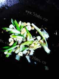 家常菜菠菜炒粉丝做法图解8)