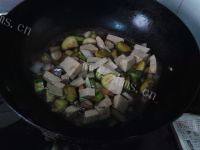 家常菜丝瓜炖豆腐做法图解8)