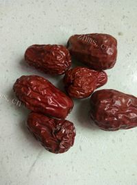 酒酿元宵红枣汤做法图解2)