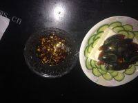 营养丰富的皮蛋豆腐做法图解3)