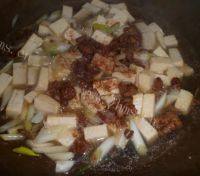 家常菜肉末炖豆腐做法图解6)