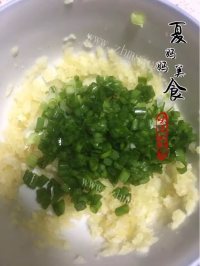 美味蛋煎蒜香馒头片做法图解3)