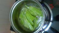家常菜肉片炒莴笋做法图解2)