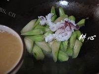 丝瓜炒鱿鱼做法图解11)