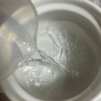 营养薏米百莲粥做法图解4)