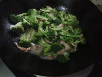 好吃不腻的西兰花炒肉