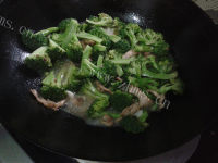 好吃不腻的西兰花炒肉