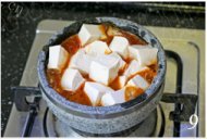 韩式辣白菜豆腐汤做法图解9)