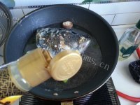 咸甜适中的红烧鱼头做法图解5)