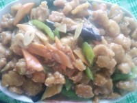 美味的肉段烧茄子
