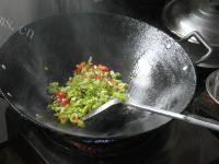 家常菜双椒玉米粒做法图解6)