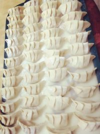 鲜香软嫩虾仁饺做法图解7)