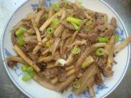 肉炒茶树菇做法图解6)