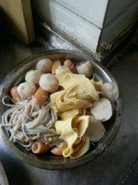 美味的麻辣香锅做法图解3)