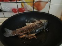 美味的豆浆鲫鱼汤做法图解5)