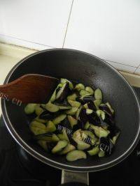 美味的家常红烧茄子做法图解5)