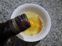 美味的虾皮紫菜蛋花汤做法图解2)