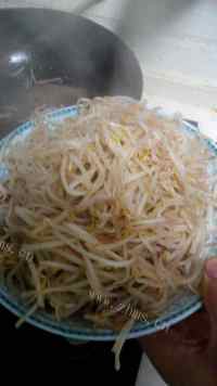家常菜清炒豆芽
