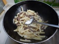 家常菜茭白炒牛肉做法图解15)