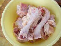 家常菜小鸡炖土豆做法图解2)