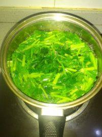 家常菜粉丝拌菠菜做法图解8)