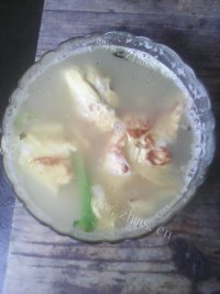 好喝生菜鸭蛋汤做法图解7)