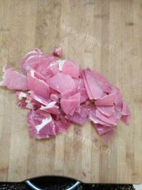 美味的牛肉拉面做法图解1)